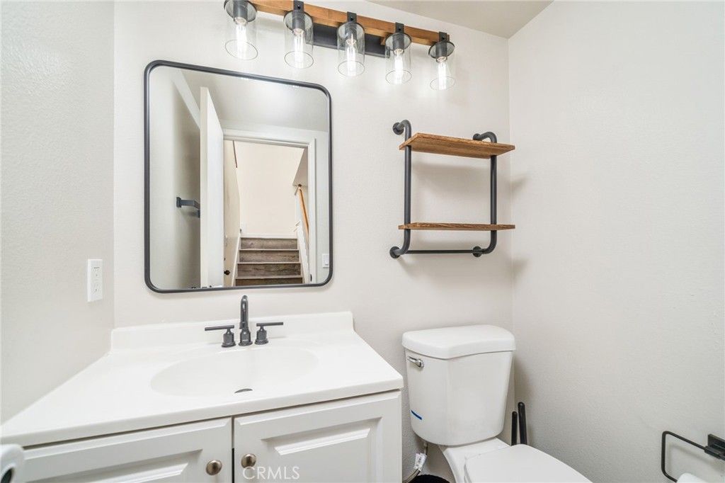 Image 12 of property listing at 835 Maitland Privado, Ontario, CA 91762