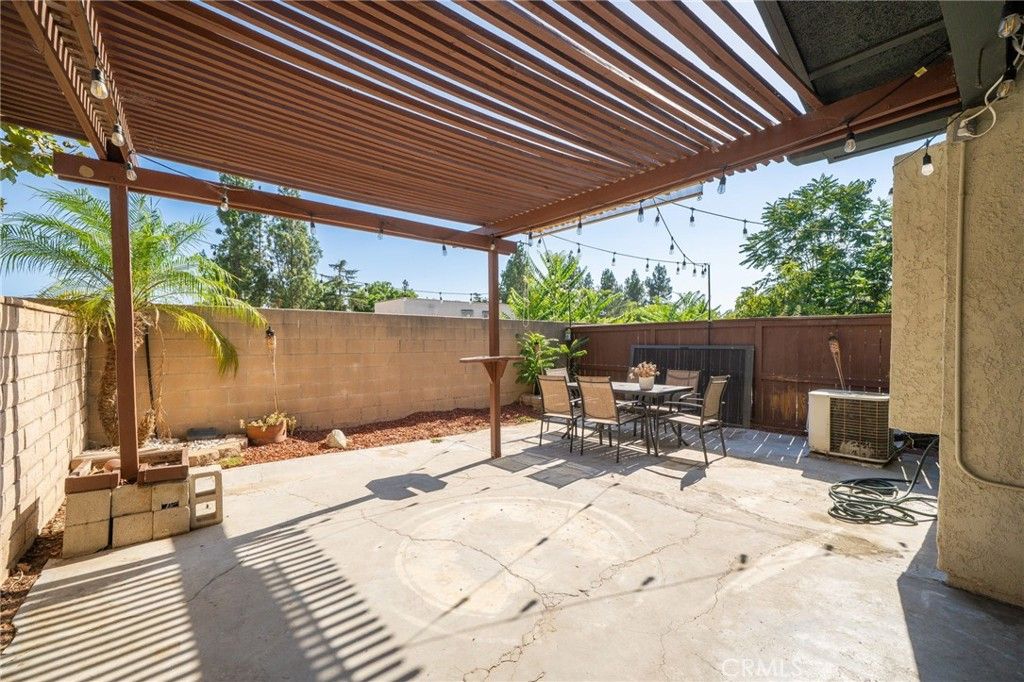 Image 24 of property listing at 835 Maitland Privado, Ontario, CA 91762