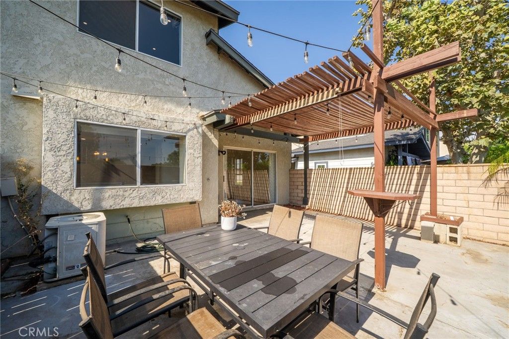 Image 27 of property listing at 835 Maitland Privado, Ontario, CA 91762