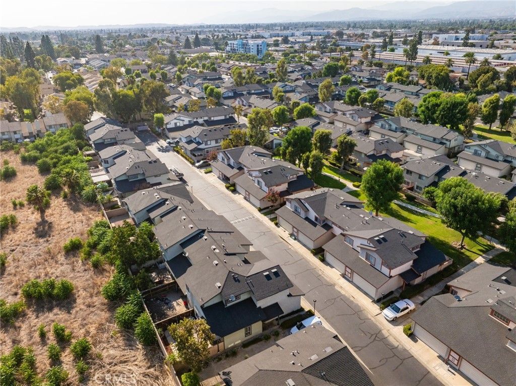 Image 34 of property listing at 835 Maitland Privado, Ontario, CA 91762