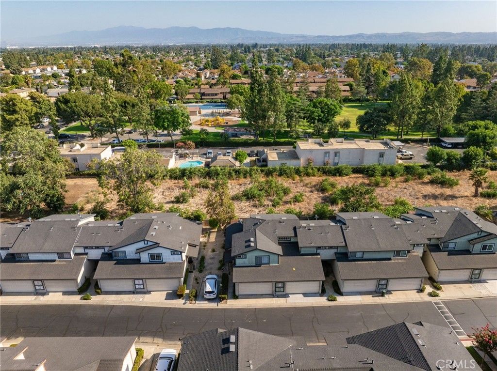 Image 35 of property listing at 835 Maitland Privado, Ontario, CA 91762