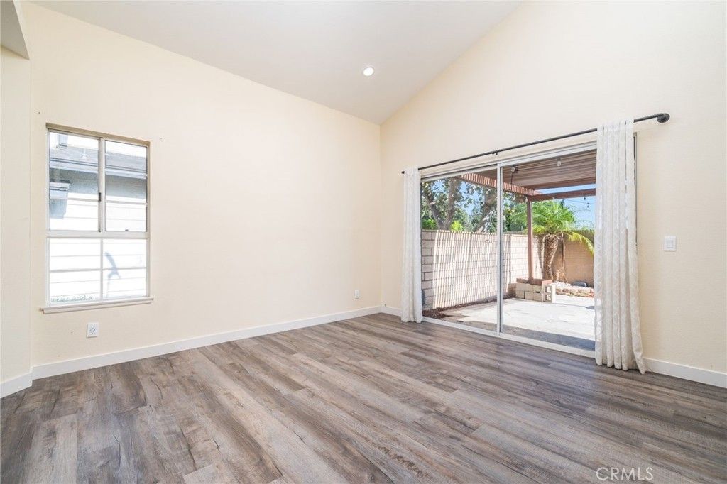 Image 5 of property listing at 835 Maitland Privado, Ontario, CA 91762