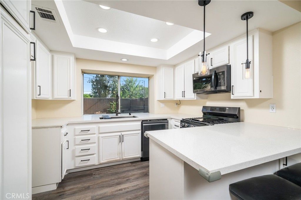 Image 8 of property listing at 835 Maitland Privado, Ontario, CA 91762