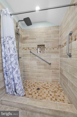7439 GITHENS AVE, Pennsauken, NJ 08109