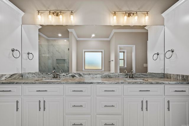 524 Valley Oak Drive, Sherwood, AR 72120