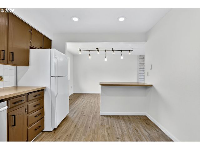 1207 Se 217TH Ave, Gresham, OR 97030