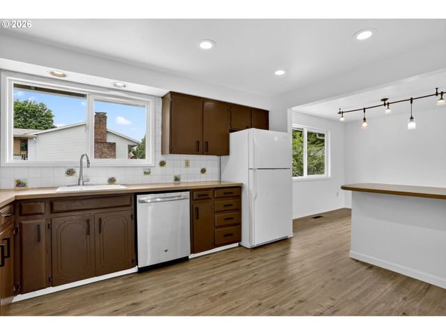1207 Se 217TH Ave, Gresham, OR 97030