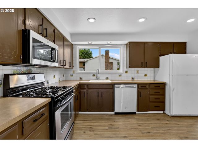 1207 Se 217TH Ave, Gresham, OR 97030