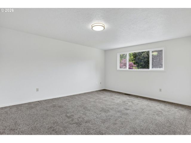 1207 Se 217TH Ave, Gresham, OR 97030