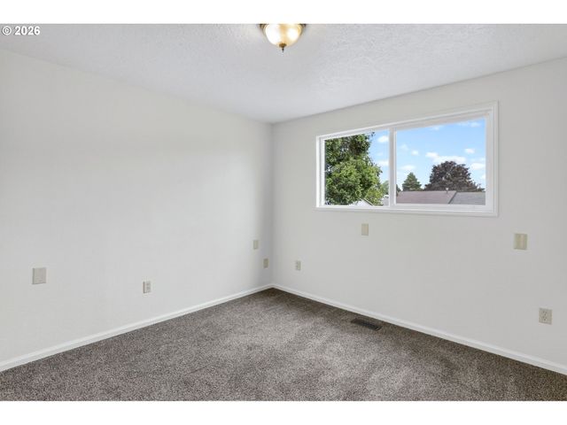 1207 Se 217TH Ave, Gresham, OR 97030