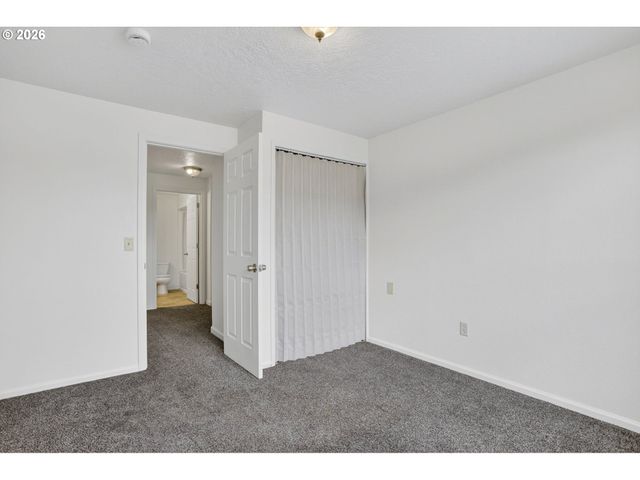 1207 Se 217TH Ave, Gresham, OR 97030