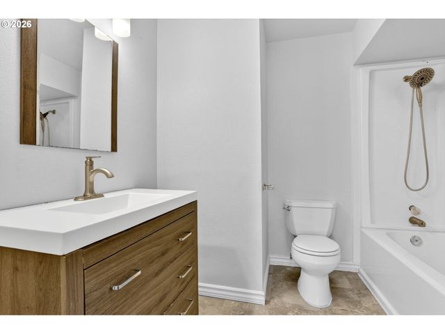 1207 Se 217TH Ave, Gresham, OR 97030