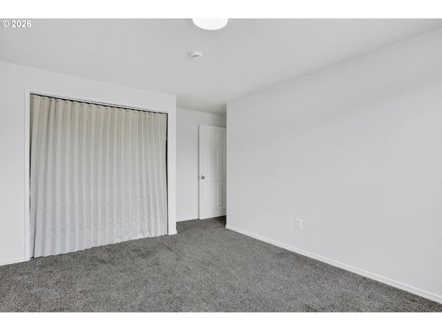 1207 Se 217TH Ave, Gresham, OR 97030