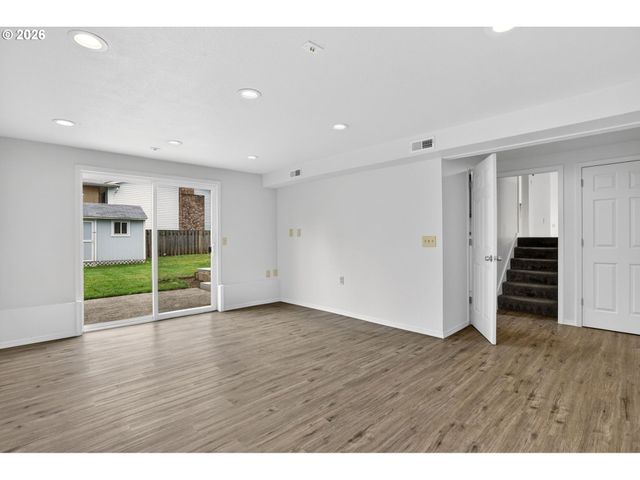 1207 Se 217TH Ave, Gresham, OR 97030