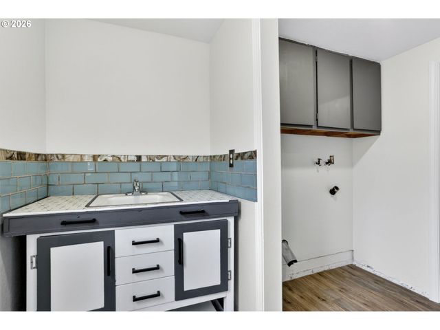 1207 Se 217TH Ave, Gresham, OR 97030