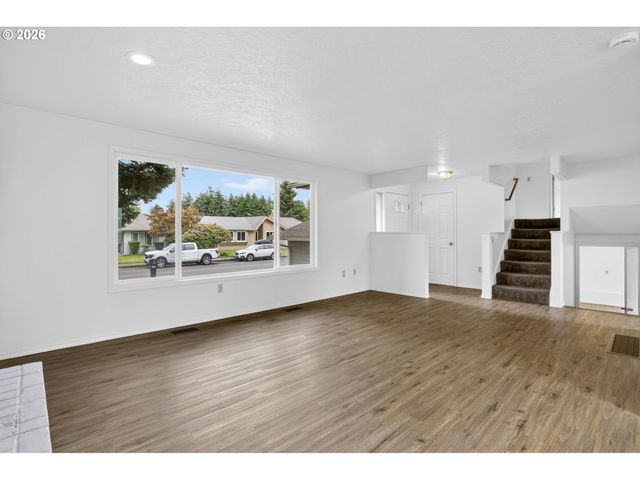 1207 Se 217TH Ave, Gresham, OR 97030
