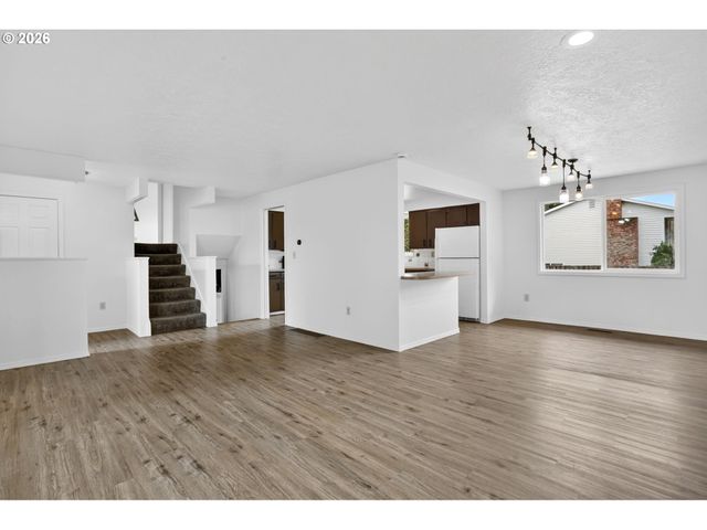 1207 Se 217TH Ave, Gresham, OR 97030