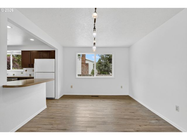 1207 Se 217TH Ave, Gresham, OR 97030