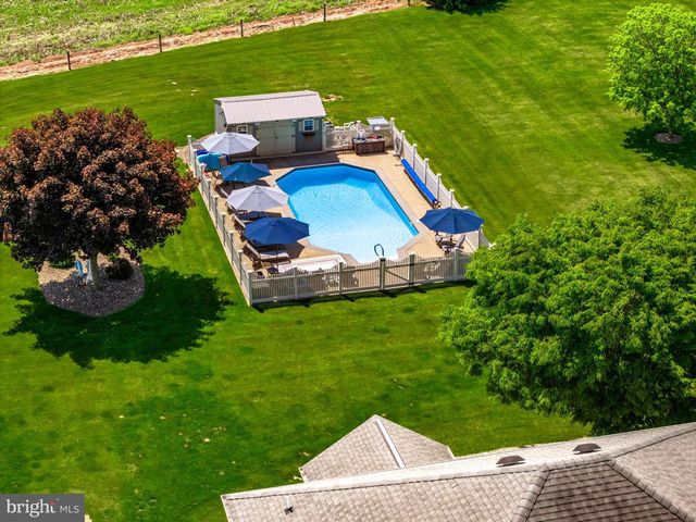 231 KRATZERVILLE RD, Winfield, PA 17889