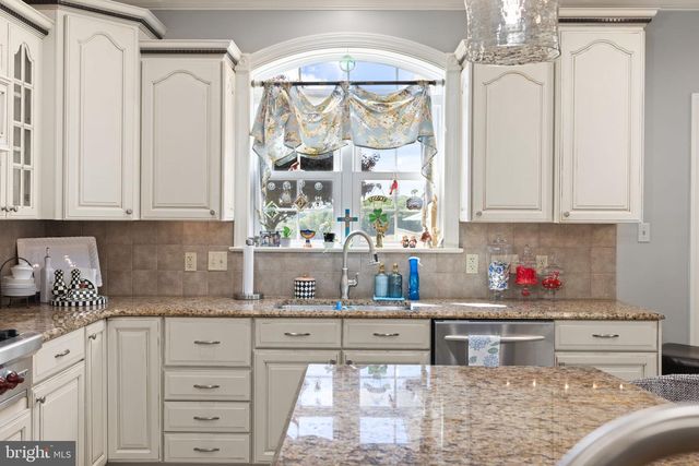 231 KRATZERVILLE RD, Winfield, PA 17889