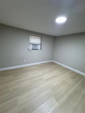 6809 N GUNLOCK AVENUE, Tampa, FL 33614