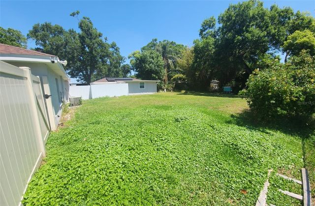 6809 N GUNLOCK AVENUE, Tampa, FL 33614