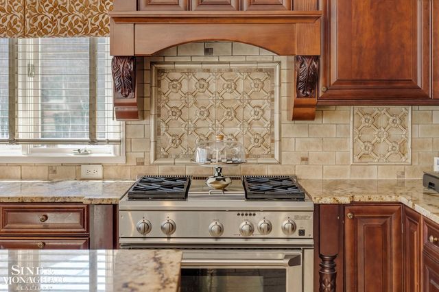 37500 Alpinia Lane, Clinton Township, MI 48036