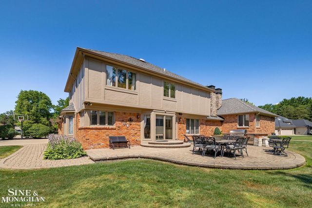 37500 Alpinia Lane, Clinton Township, MI 48036