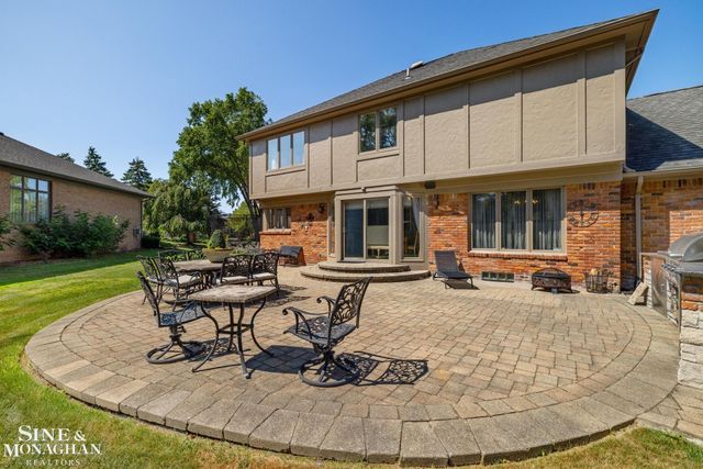 37500 Alpinia Lane, Clinton Township, MI 48036
