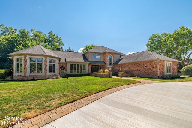 37500 Alpinia Lane, Clinton Township, MI 48036