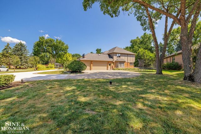 37500 Alpinia Lane, Clinton Township, MI 48036