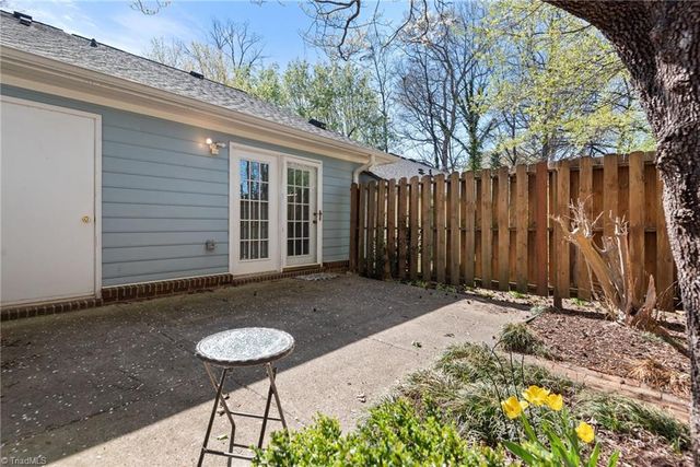 6 Brighton Place, Greensboro, NC 27410