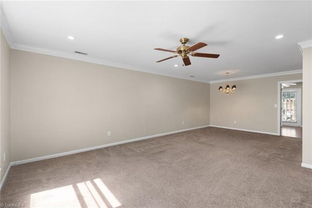 6 Brighton Place, Greensboro, NC 27410