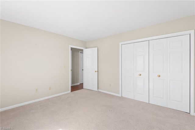 6 Brighton Place, Greensboro, NC 27410