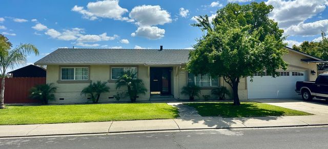 594 Parkwood Dr, Manteca, CA 95336