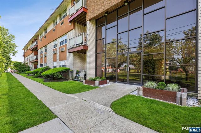 1111 River Road H20, Edgewater, NJ 07020