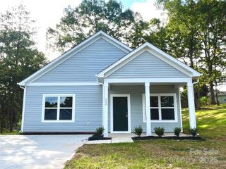 23 East Street, Granite Falls, NC 28630
