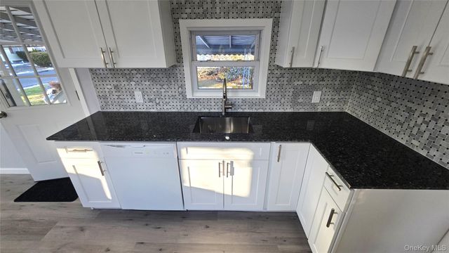 13 Buttercup Drive, Bohemia, NY 11716