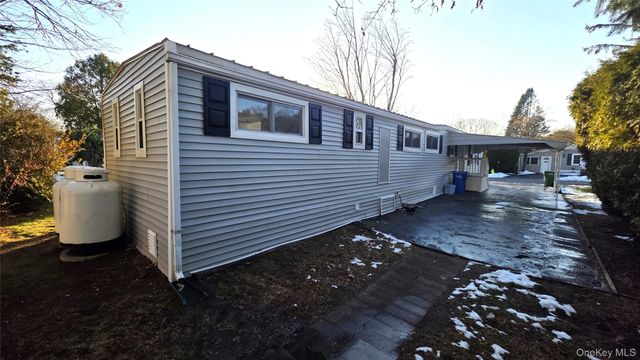 13 Buttercup Drive, Bohemia, NY 11716