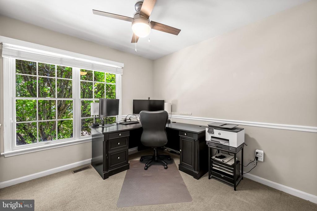 Image 18 of property listing at 940 HIDDEN MOSS DR, Cockeysville, MD 21030