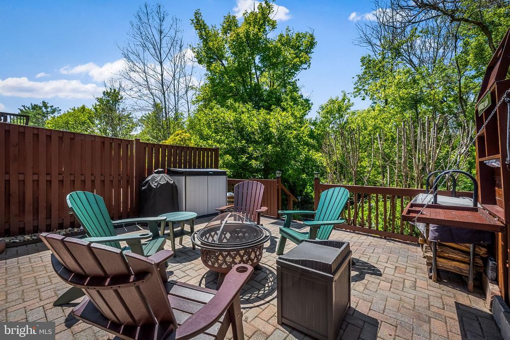 Image 30 of property listing at 940 HIDDEN MOSS DR, Cockeysville, MD 21030