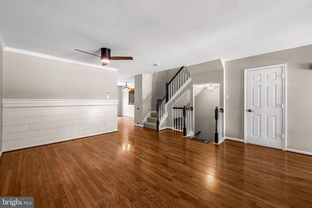 Image 6 of property listing at 940 HIDDEN MOSS DR, Cockeysville, MD 21030