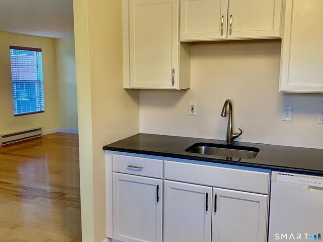 4 Heather Ridge, Shelton, CT 06484