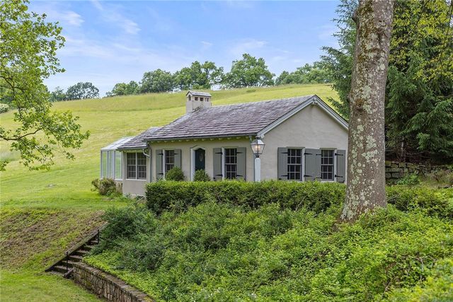 601 Backbone Road, Sewickley Heights, PA 15143