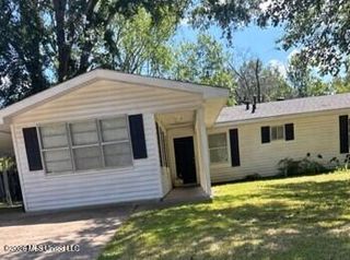3050 Meadow Forest Drive, Jackson, MS 39212