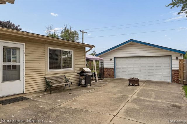 50577 Bower Drive, Chesterfield, MI 48047