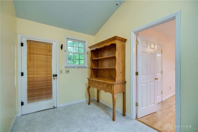 301 E Peach Orchard Avenue, Oakwood, OH 45419