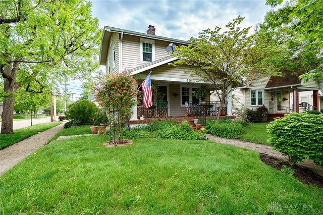 301 E Peach Orchard Avenue, Oakwood, OH 45419