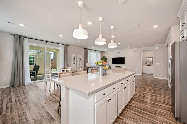 8229 Poppy Ridge Cir, Elk Grove, CA 95757