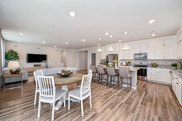 8229 Poppy Ridge Cir, Elk Grove, CA 95757